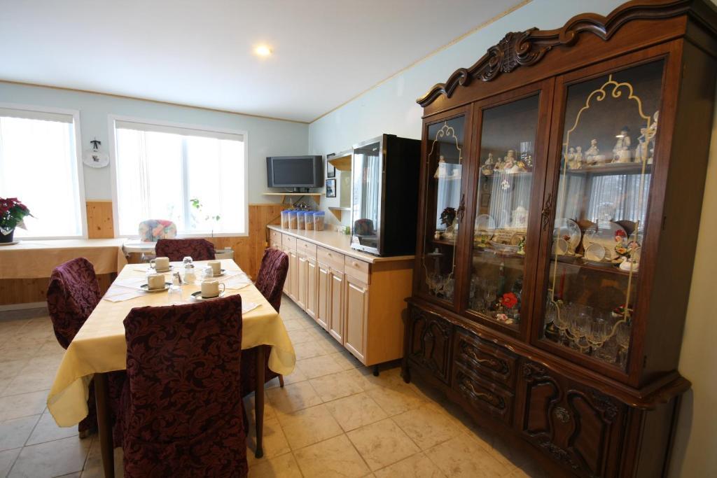 Villa Maria Country Inn Acheson Kültér fotó