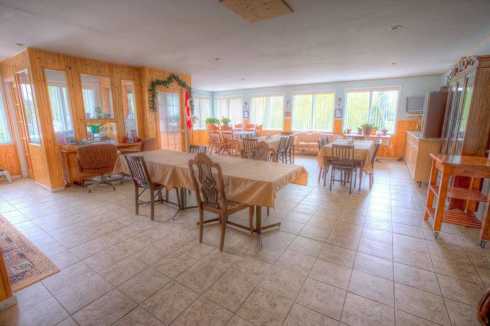 Villa Maria Country Inn Acheson Kültér fotó